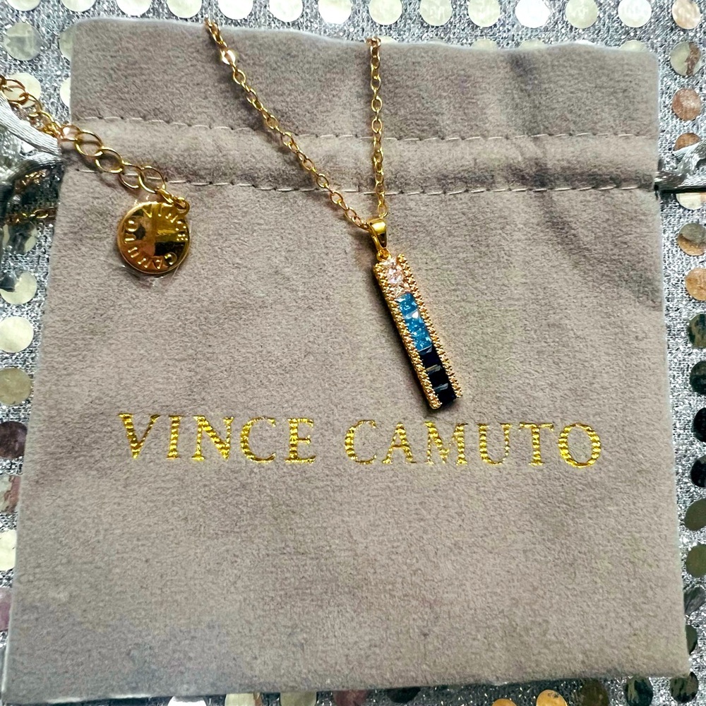 Vince Camuto pendant necklace